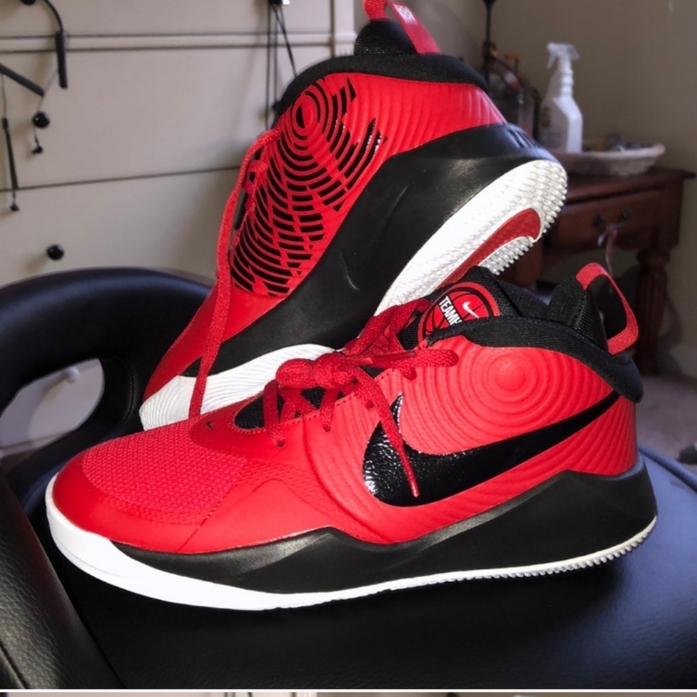 Nike Sneakers Red/Black New